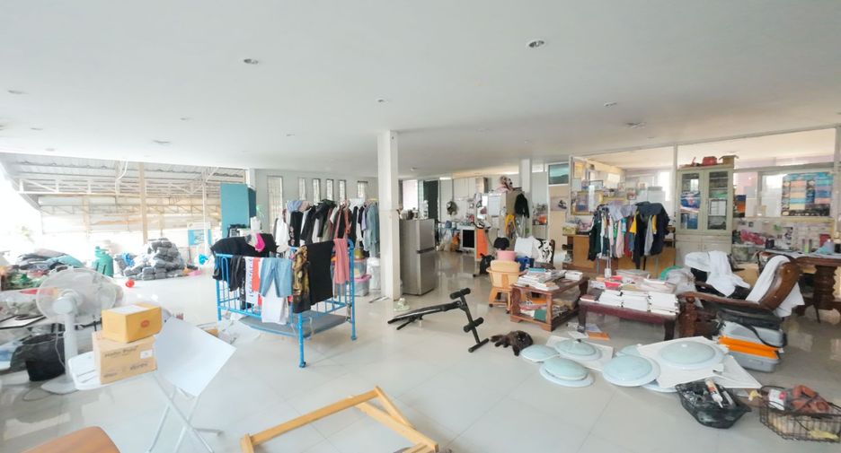 À vendre 3 chambres local commercial à Bang Bua Thong, Nonthaburi