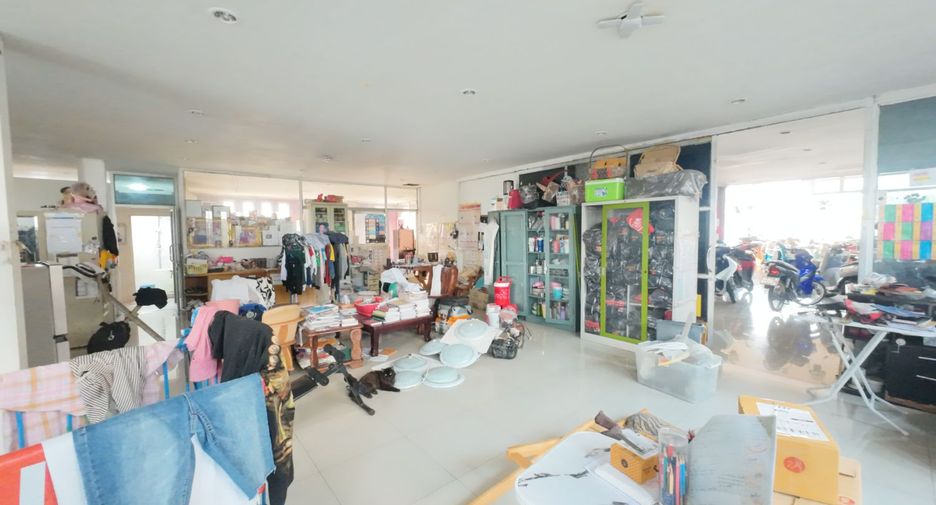 À vendre 3 chambres local commercial à Bang Bua Thong, Nonthaburi