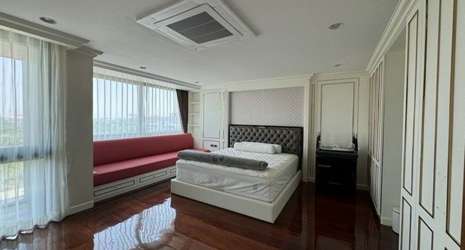 出售 5 卧室 办公室 在 Lat Phrao, 曼谷