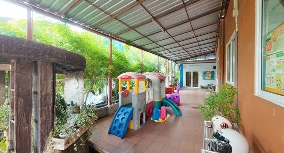 For sale 10 bedrooms retail Space in Prawet, Bangkok
