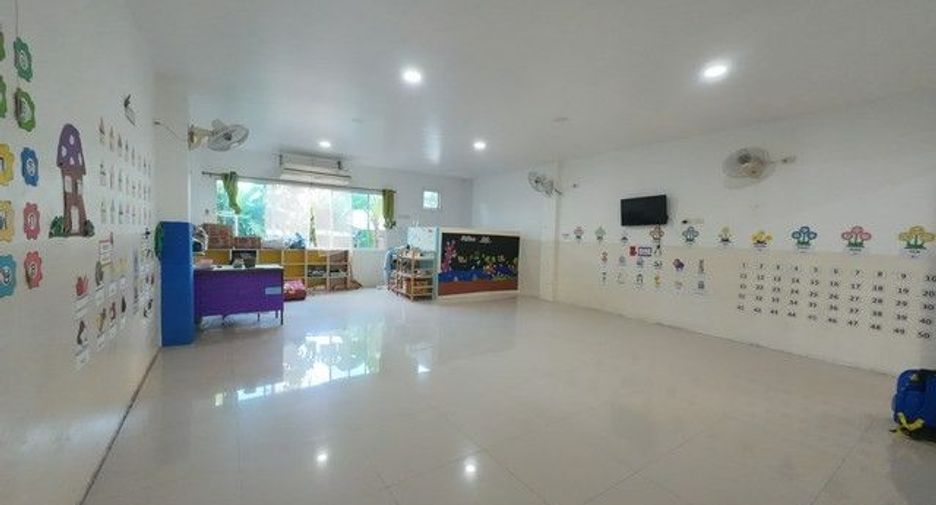 For sale 10 bedrooms retail Space in Prawet, Bangkok