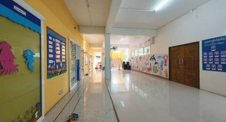 For sale 10 bedrooms retail Space in Prawet, Bangkok
