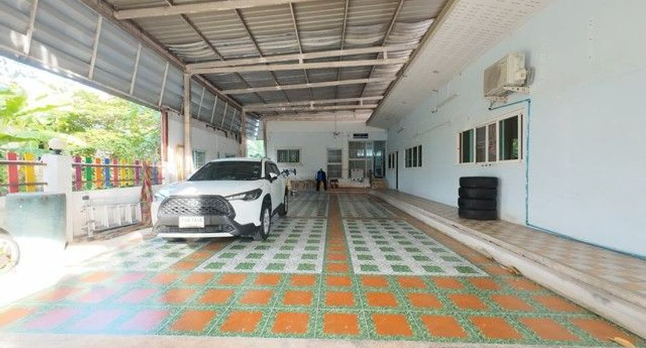 For sale 10 bedrooms retail Space in Prawet, Bangkok