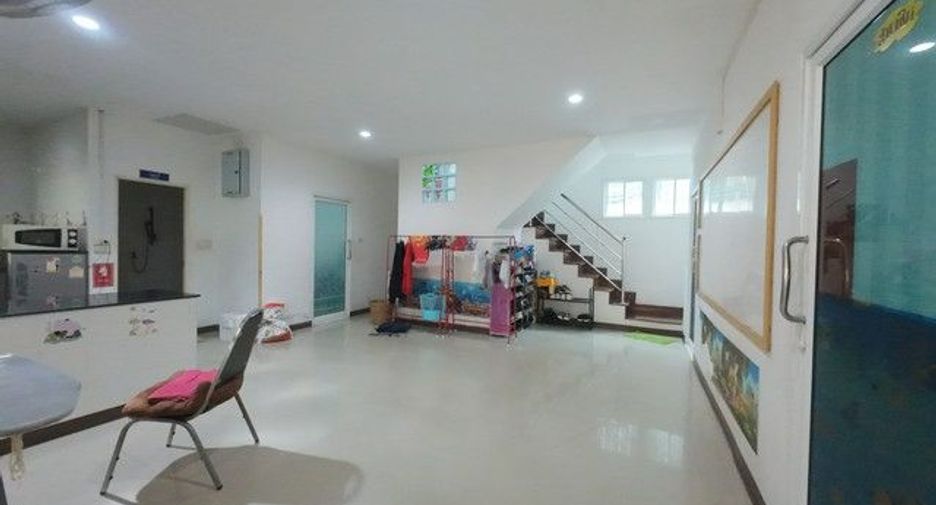 For sale 10 bedrooms retail Space in Prawet, Bangkok
