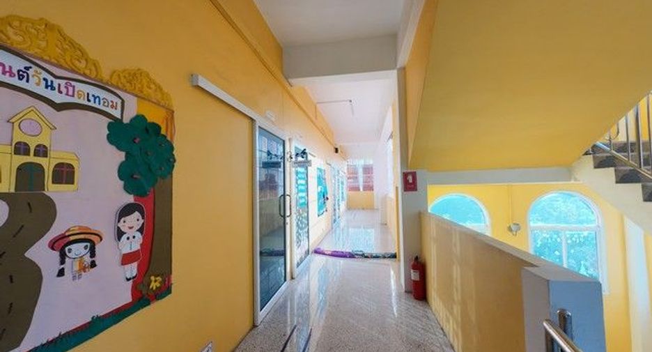 For sale 10 bedrooms retail Space in Prawet, Bangkok