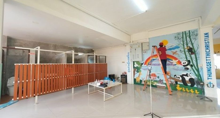 For sale 10 bedrooms retail Space in Prawet, Bangkok