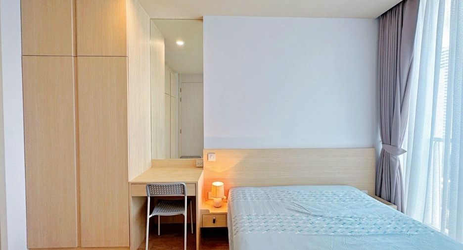 For rent 2 bedrooms condo in Watthana, Bangkok