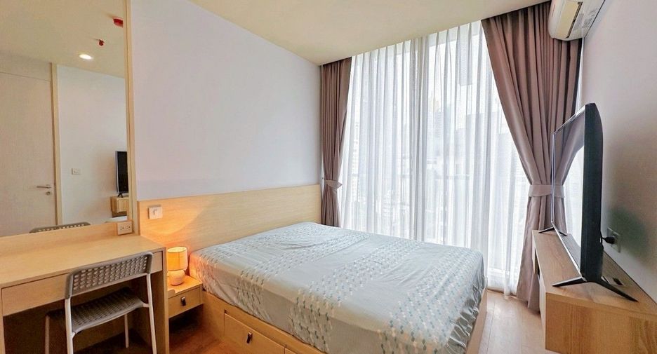 For rent 2 bedrooms condo in Watthana, Bangkok
