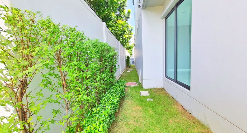 For sale 4 bedrooms house in Bang Bua Thong, Nonthaburi