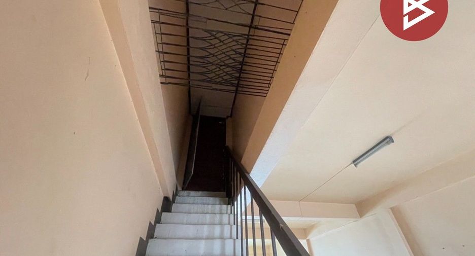 For sale 1 bed retail Space in San Kamphaeng, Chiang Mai