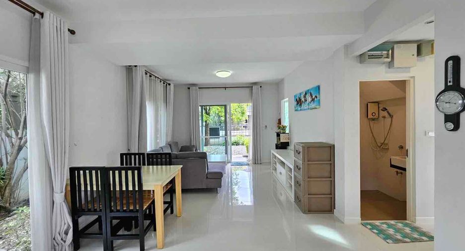 For sale 3 bedrooms house in San Kamphaeng, Chiang Mai