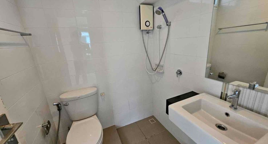 For sale 3 bedrooms house in San Kamphaeng, Chiang Mai