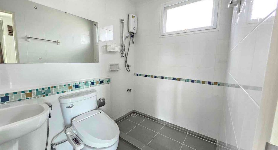 For sale 3 bedrooms house in San Kamphaeng, Chiang Mai