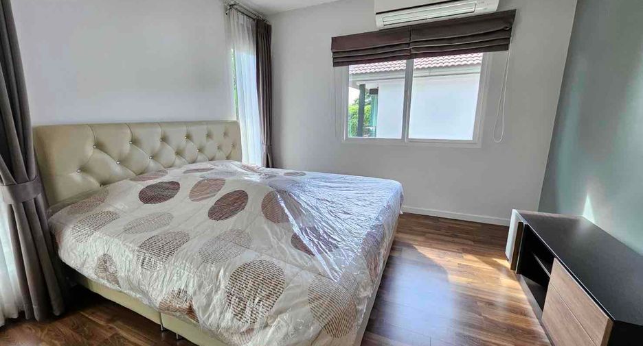 For sale 3 bedrooms house in San Kamphaeng, Chiang Mai
