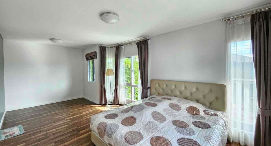 For sale 3 bedrooms house in San Kamphaeng, Chiang Mai