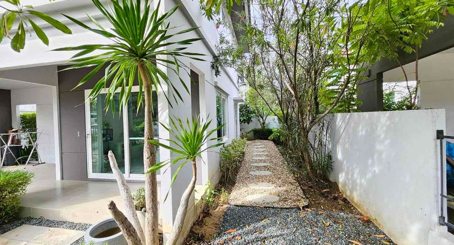 For sale 3 bedrooms house in San Kamphaeng, Chiang Mai