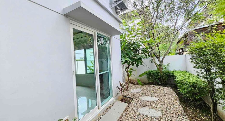 For sale 3 bedrooms house in San Kamphaeng, Chiang Mai