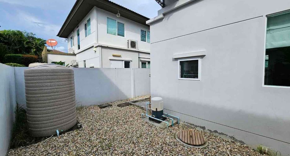 For sale 3 bedrooms house in San Kamphaeng, Chiang Mai