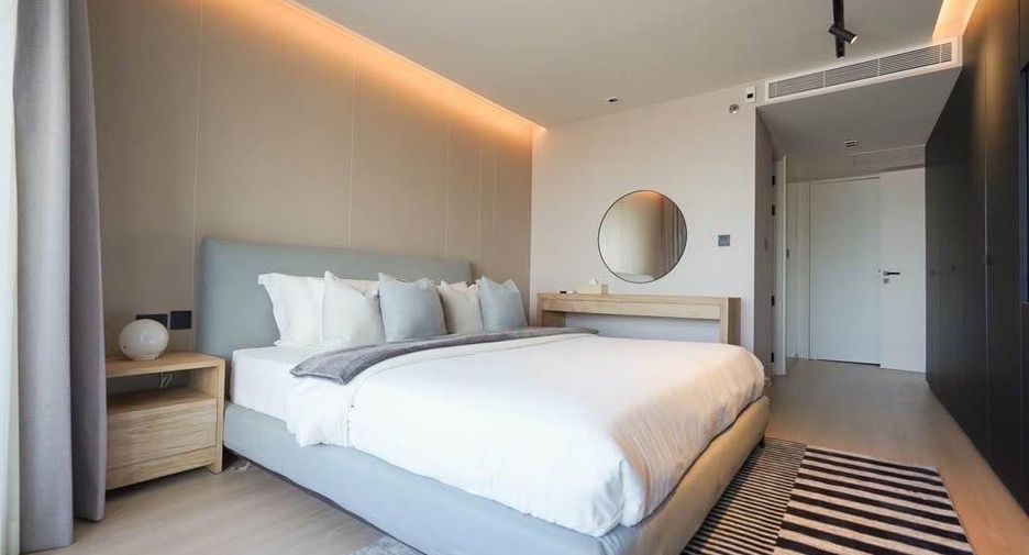 For rent 2 bedrooms condo in Bang Phlat, Bangkok