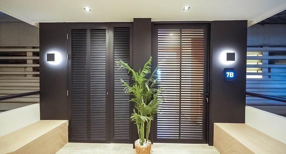 For rent 2 bedrooms condo in Bang Phlat, Bangkok