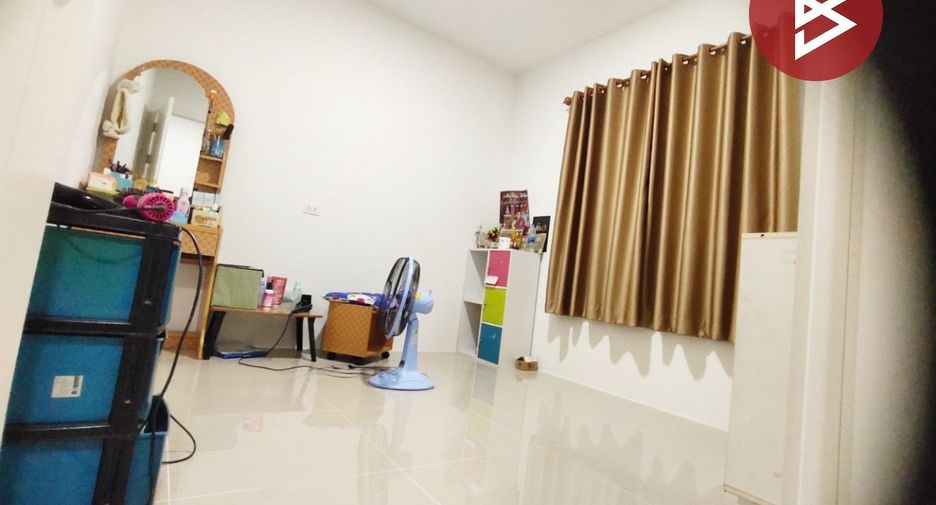 For sale 3 bedrooms townhouse in Mueang Samut Prakan, Samut Prakan