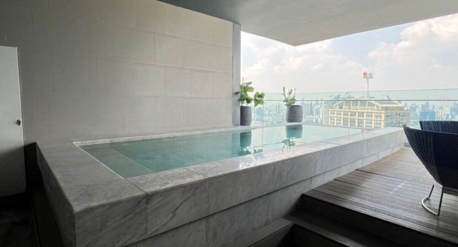 Wohnung zur Miete mit 3 Zimmer in Khlong Toei, Bangkok