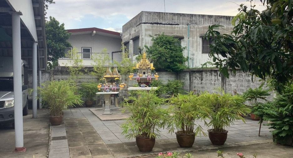For sale warehouse in Bang Na, Bangkok