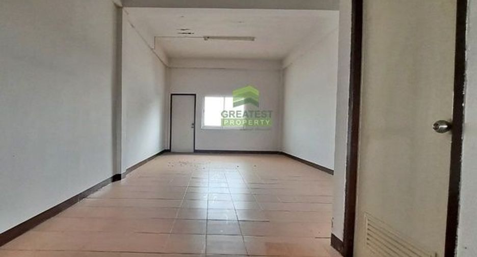 For sale 3 bedrooms retail Space in Phra Samut Chedi, Samut Prakan