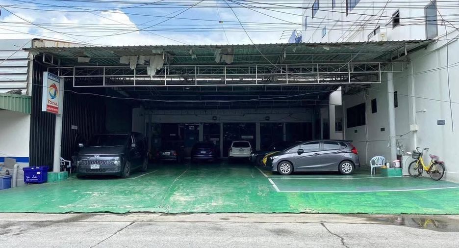 For rent retail Space in Wang Thonglang, Bangkok