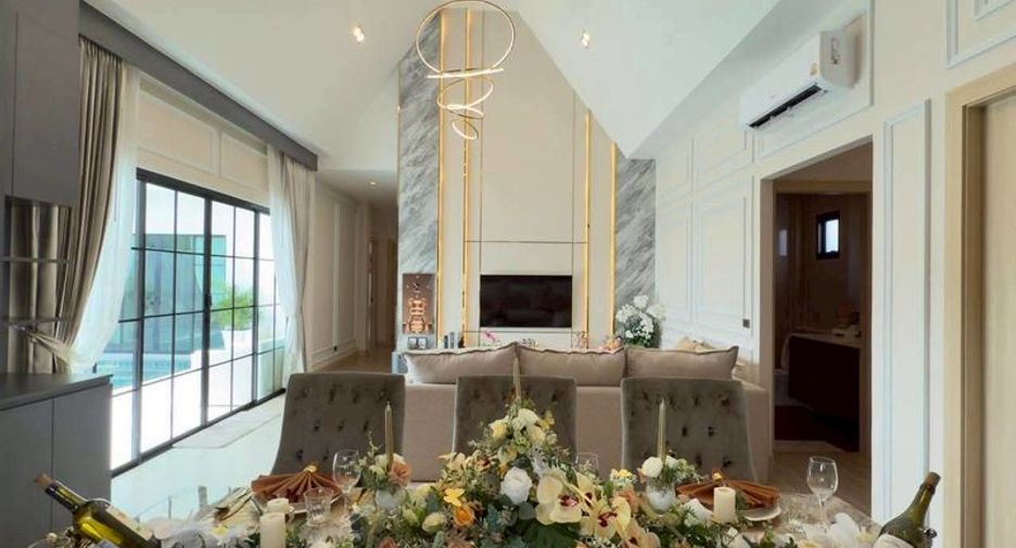 For sale 3 bedrooms villa in Bang Lamung, Chonburi