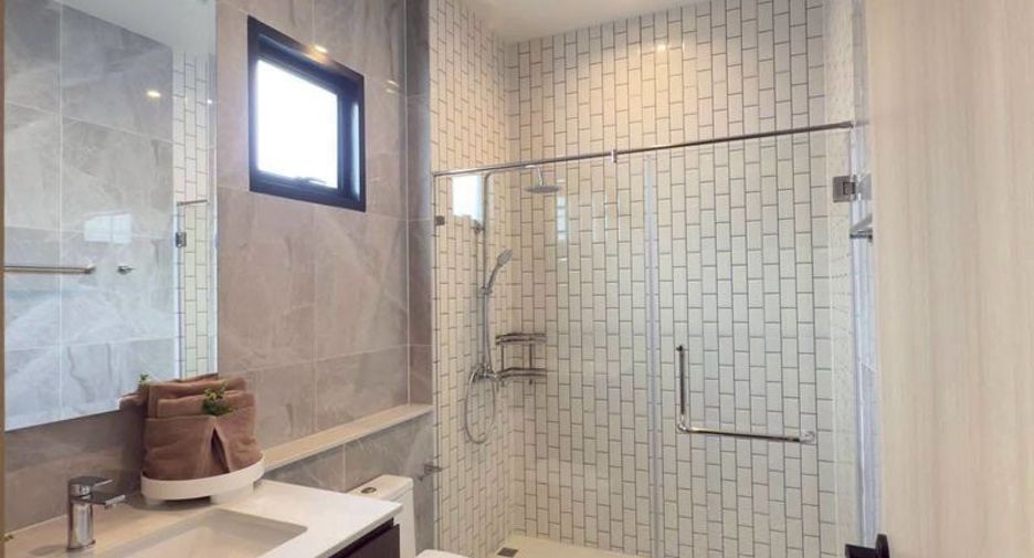 For sale 3 bedrooms villa in Bang Lamung, Chonburi