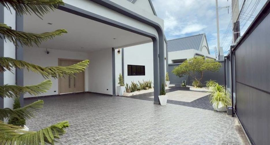 For sale 3 bedrooms villa in Bang Lamung, Chonburi