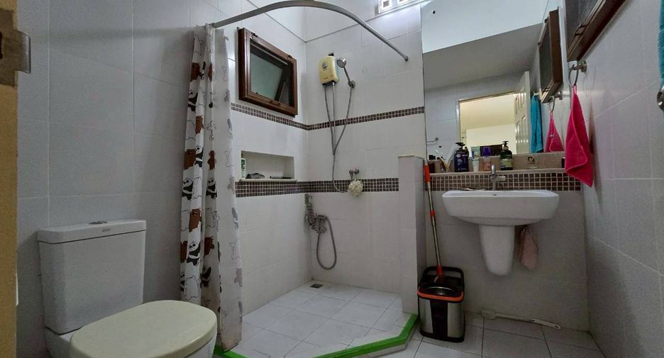 For rent 4 bedrooms house in Bang Phli, Samut Prakan