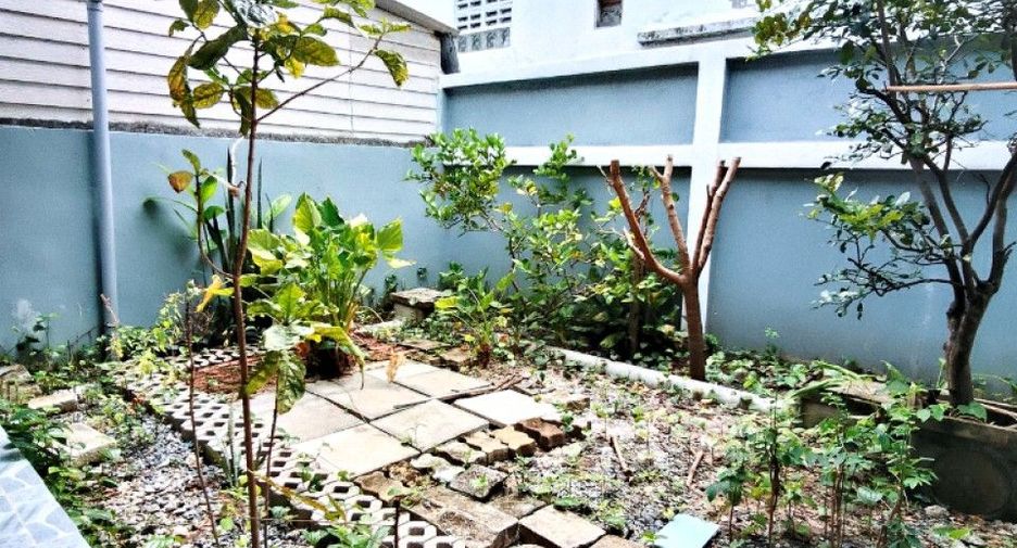 Casa adosada en venta de 2 habitaciones en Nong Chok, Bangkok