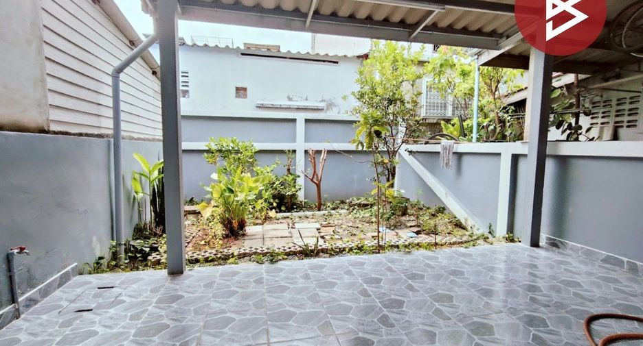 Casa adosada en venta de 2 habitaciones en Nong Chok, Bangkok