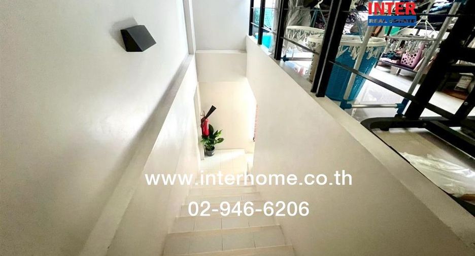 For rent and for sale 4 bedrooms retail Space in Thon Buri, Bangkok
