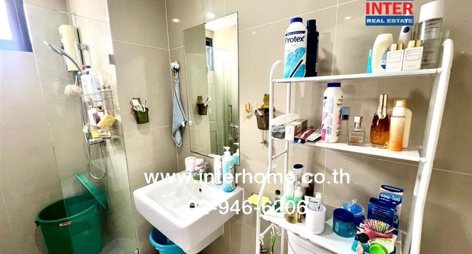 For rent and for sale 4 bedrooms retail Space in Thon Buri, Bangkok