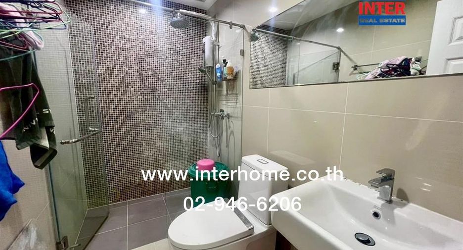 For rent and for sale 4 bedrooms retail Space in Thon Buri, Bangkok