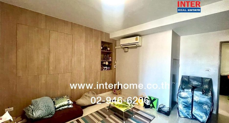 For rent and for sale 4 bedrooms retail Space in Thon Buri, Bangkok
