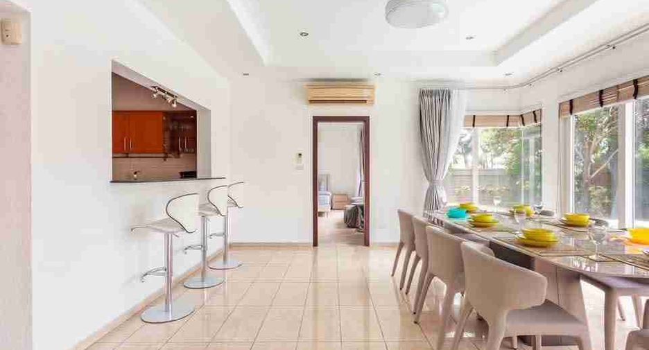 Villa en alquiler de 4 habitaciones en Bang Lamung, Chonburi