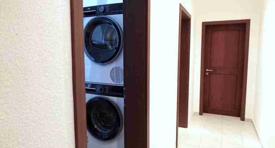 Villa en alquiler de 4 habitaciones en Bang Lamung, Chonburi