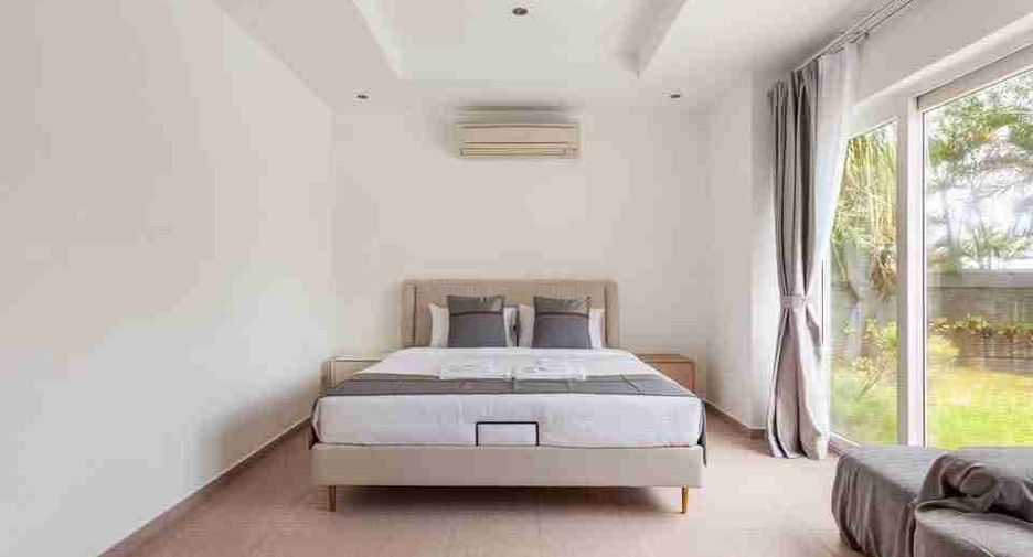 Villa en alquiler de 4 habitaciones en Bang Lamung, Chonburi