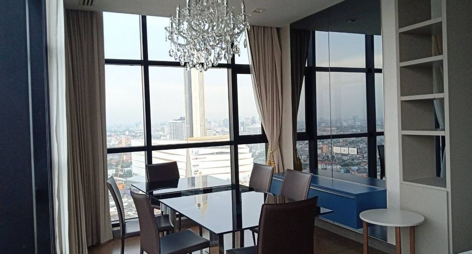 For rent そして for sale 3 ベッドルーム condo in Khlong San, Bangkok