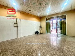 For sale 3 bedrooms retail Space in Pom Prap Sattru Phai, Bangkok