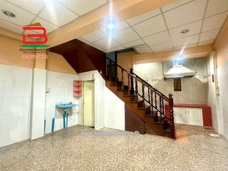 For sale 3 bedrooms retail Space in Pom Prap Sattru Phai, Bangkok