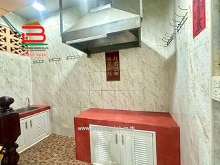 For sale 3 bedrooms retail Space in Pom Prap Sattru Phai, Bangkok