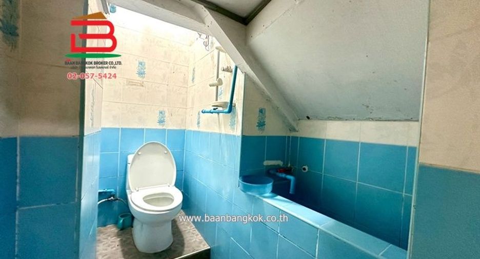 For sale 3 bedrooms retail Space in Pom Prap Sattru Phai, Bangkok