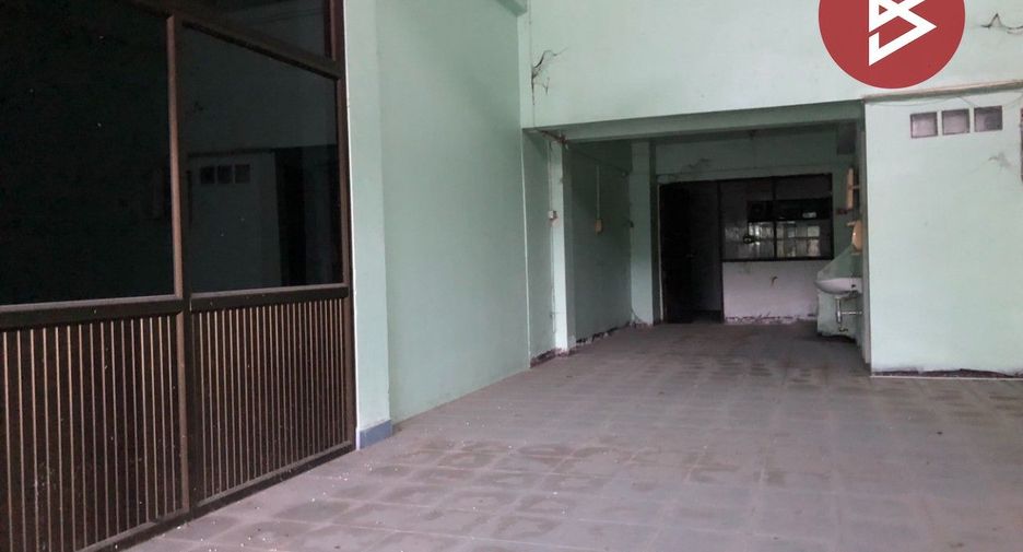 Local comercial en venta en Mueang Chai Nat, Chainat