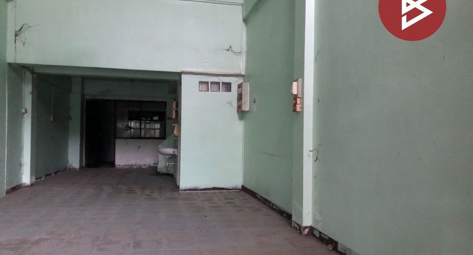 Local comercial en venta en Mueang Chai Nat, Chainat