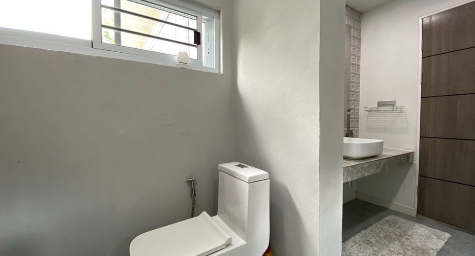 Casa en alquiler de 4 habitaciones en Hang Dong, Chiang Mai